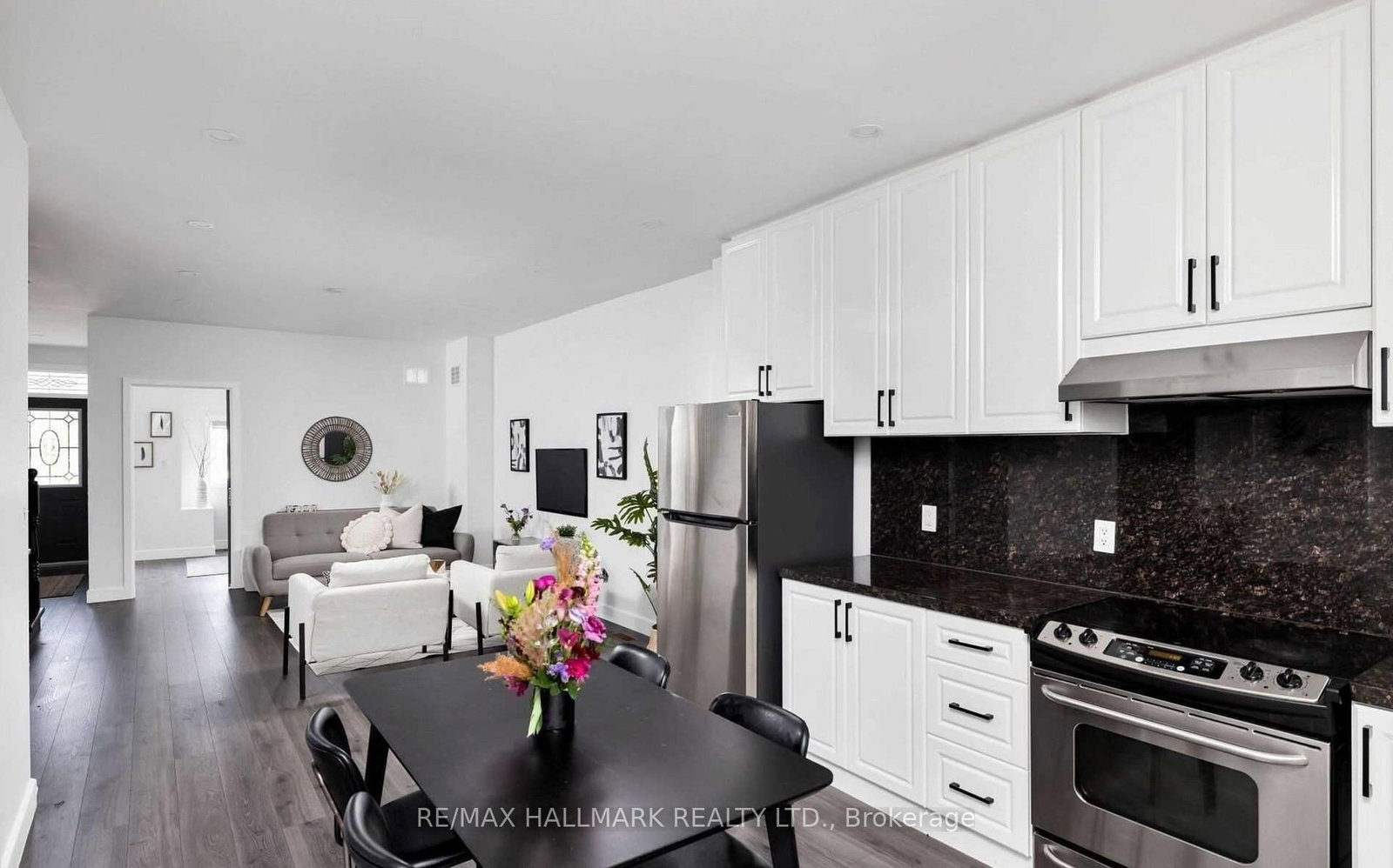 16 Brock Avenue - Photo 7