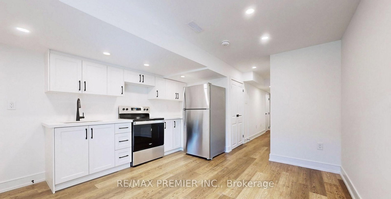 208 McRoberts Avenue W, Unit Lower - Photo 5