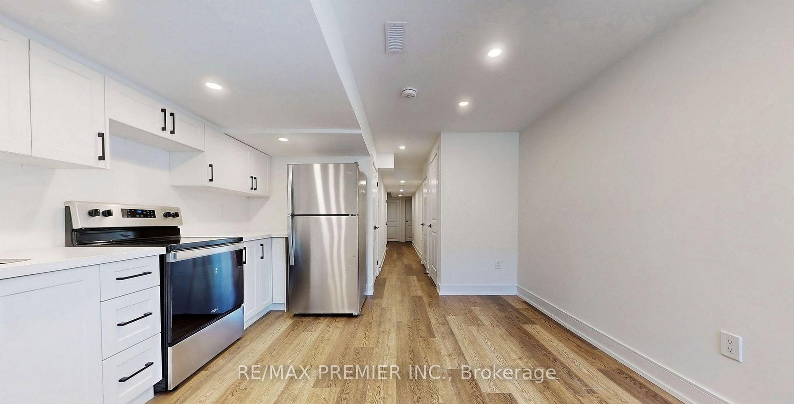 208 McRoberts Avenue W, Unit Lower - Photo 8