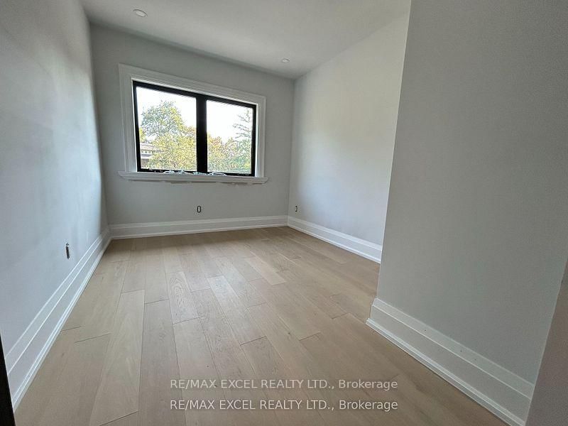 34 Raymond Avenue - Photo 13