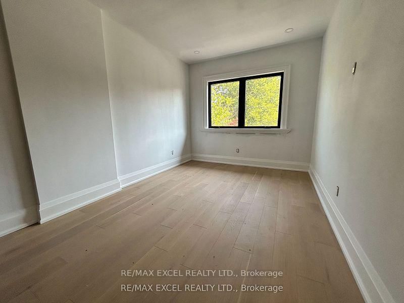 34 Raymond Avenue - Photo 14