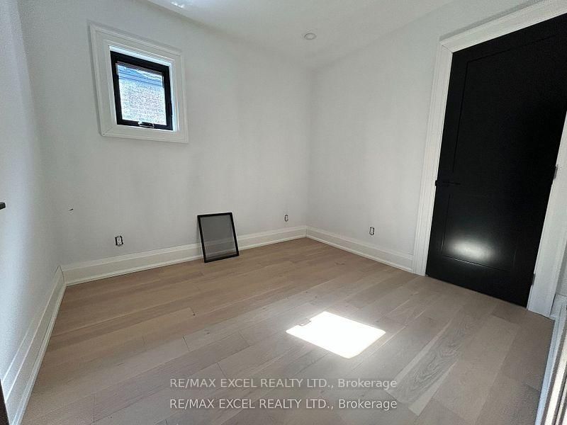 34 Raymond Avenue - Photo 15