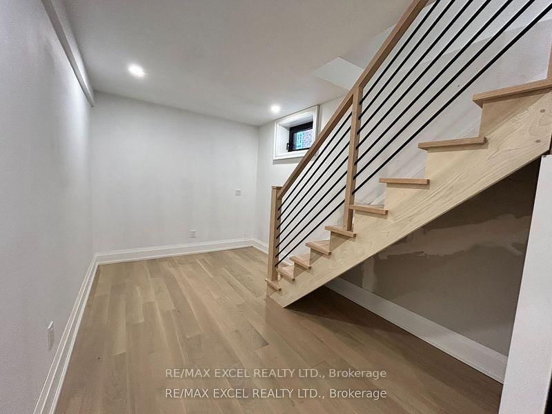 34 Raymond Avenue - Photo 18