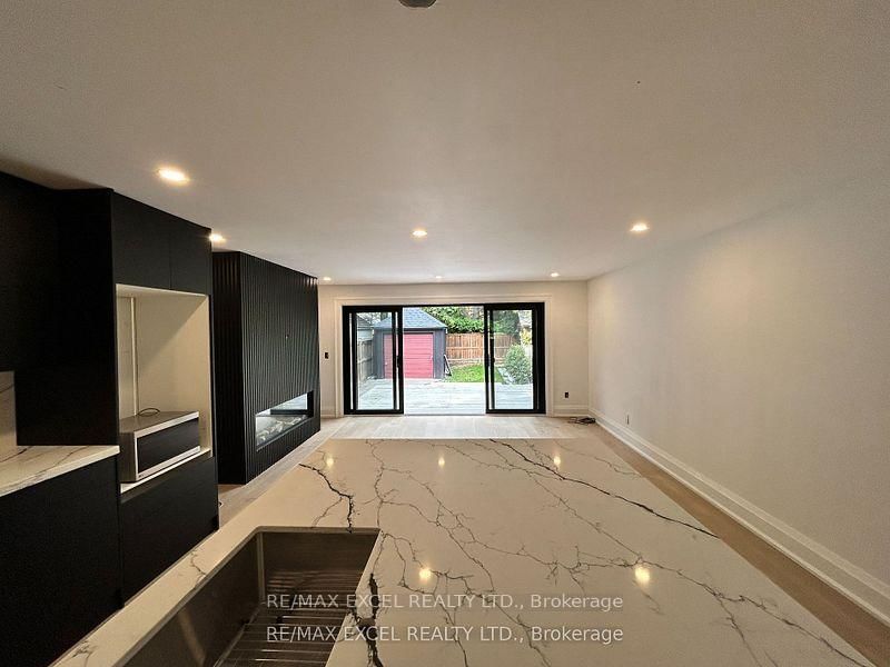 34 Raymond Ave, Toronto, M6S 2B3 | Image 2