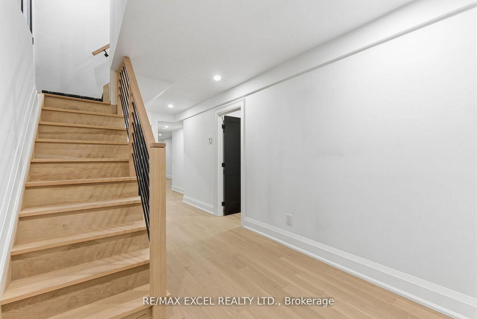 34 Raymond Avenue - Photo 28