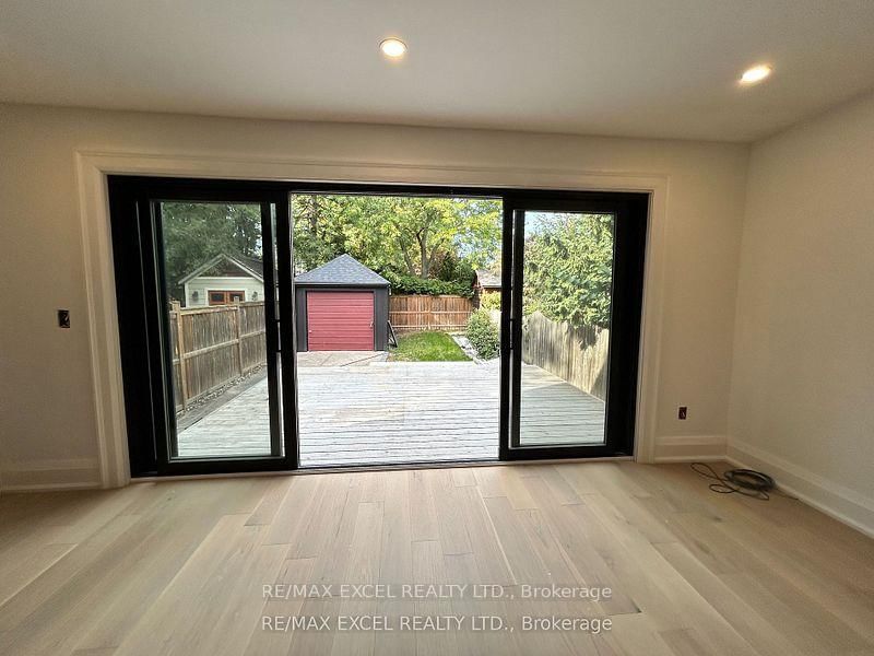 34 Raymond Avenue - Photo 4