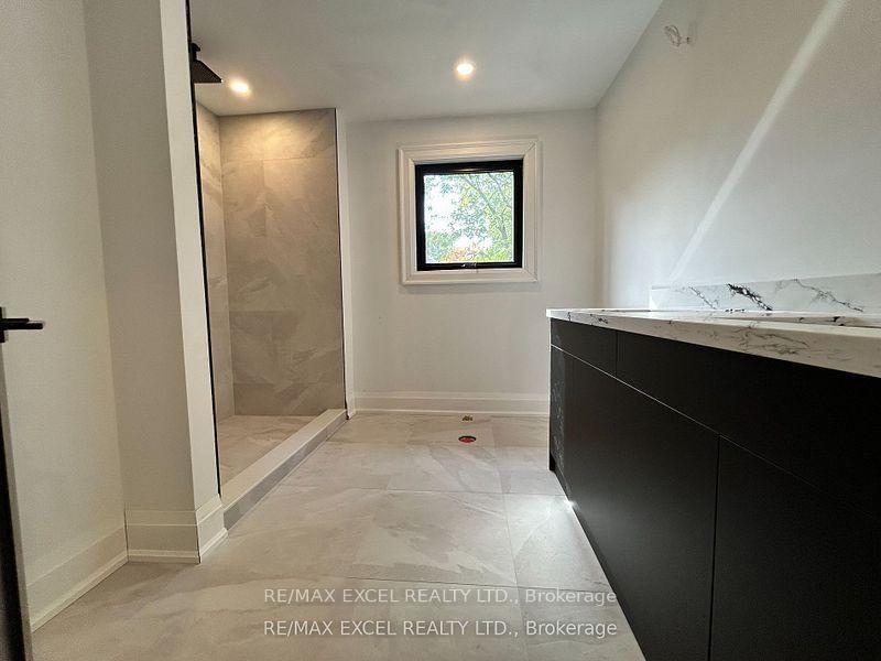 34 Raymond Avenue - Photo 8