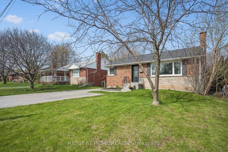 1275 Royal Dr, Burlington, L7P 2G2 | Image 3