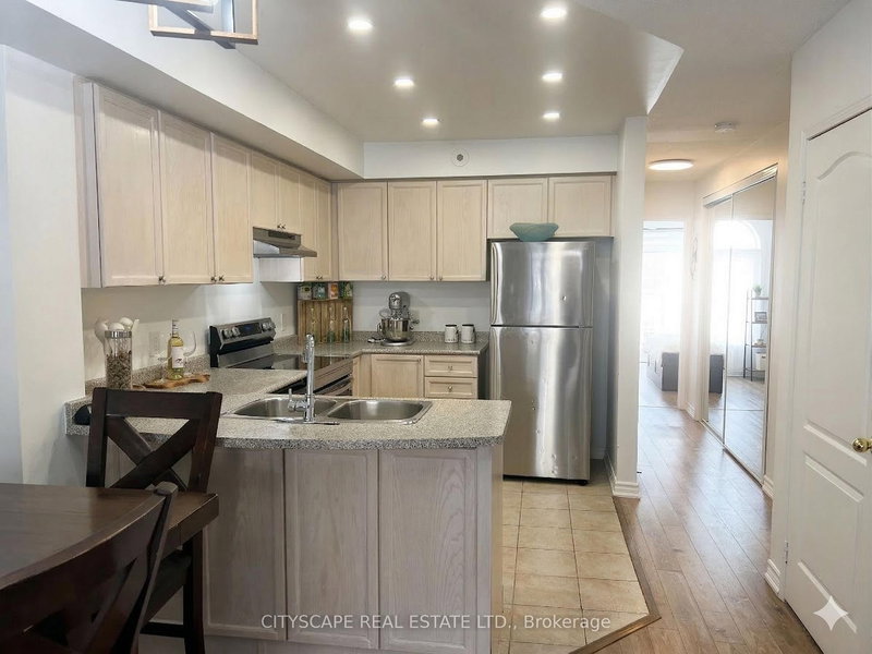 162 - 601 Shoreline Dr, Mississauga, L5B 4K1 | Image 3