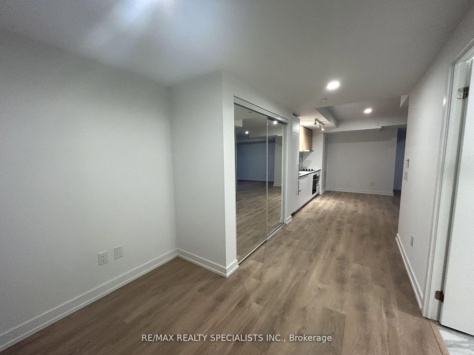 1100 Sheppard Avenue W, Unit 1005 - Photo 4