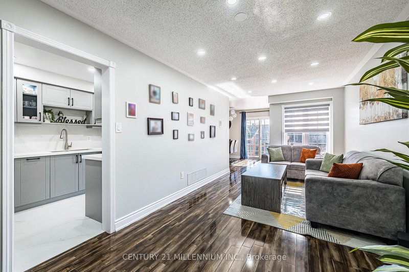 100 Monaco Crt, Brampton, L7A 1X2 | Image 3