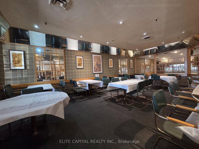 377 Burnhamthorpe Rd E, Mississauga, L5A 3Y1 | Image 3