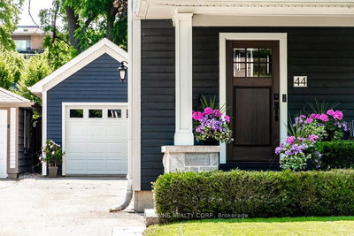 44 Head St | Oakville | Image