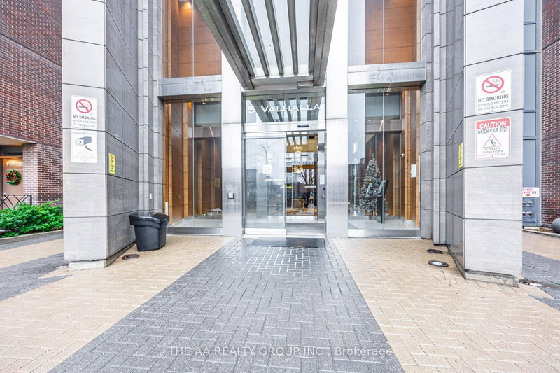 2111 - 5 Valhalla Inn Rd, Toronto, M9B 0B1 | Image 2