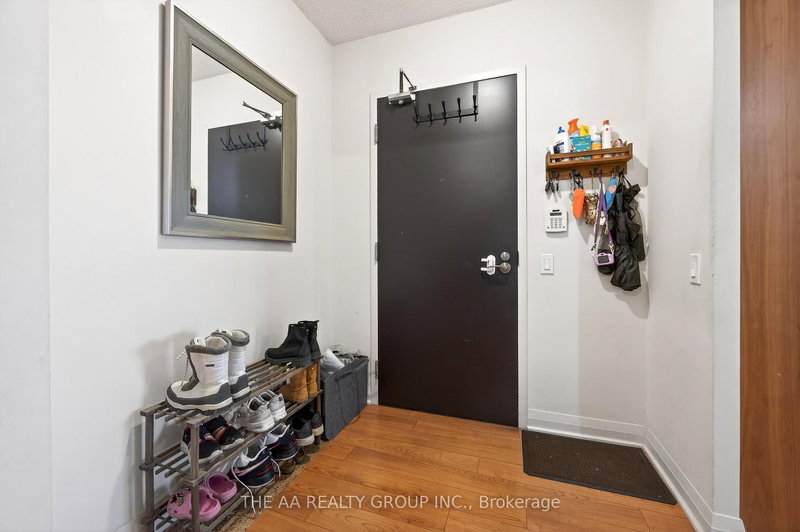 2111 - 5 Valhalla Inn Rd, Toronto, M9B 0B1 | Image 3