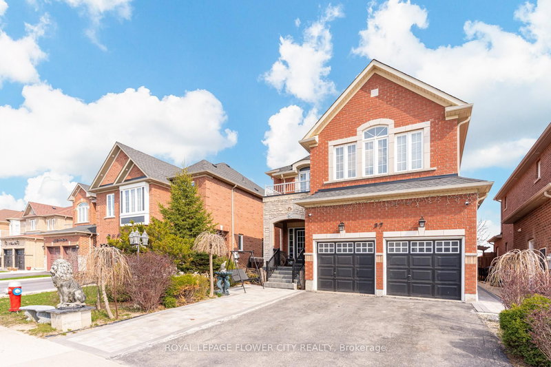 37 Denim Dr, Brampton, L6P 2R3 | Image 2