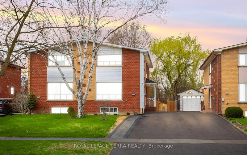 2475 Brookhurst Rd, Mississauga, L5J 1R4 | Image 2