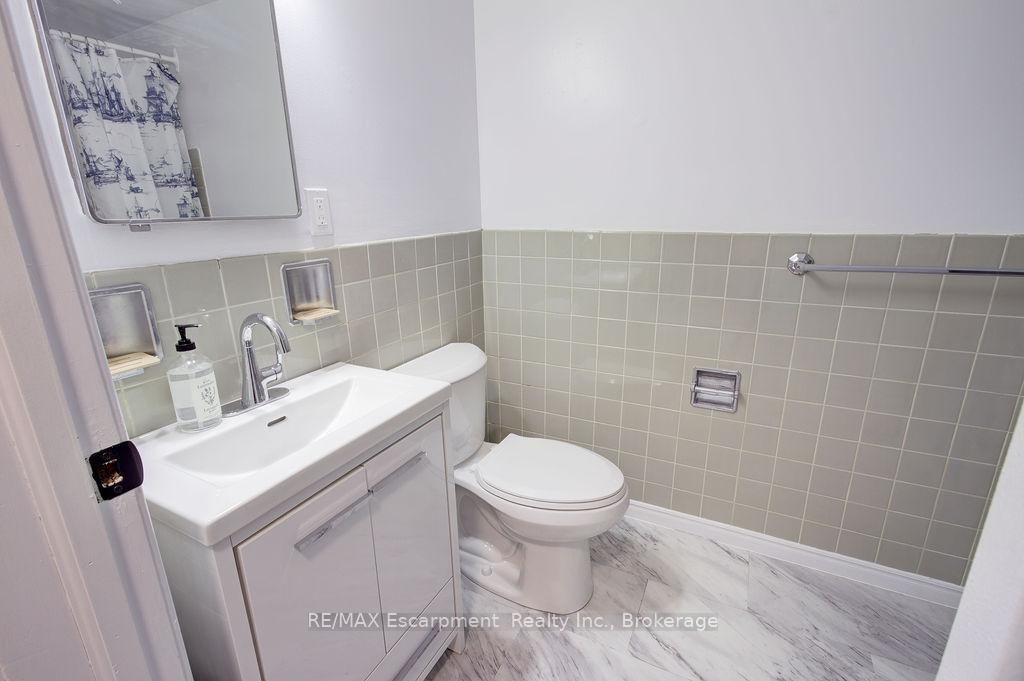 830 Robinson Street, Unit 204 - Photo 11
