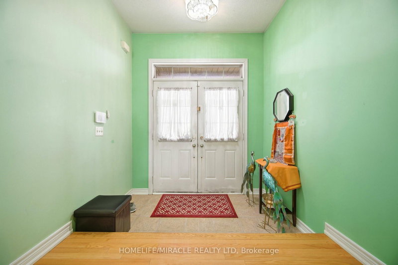 26 GOLDSBORO Rd, Brampton, L6P 3P1 | Image 2