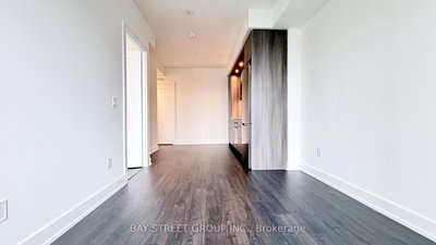 607-60 Central Park Roadway, Toronto, Ontario image-0-3