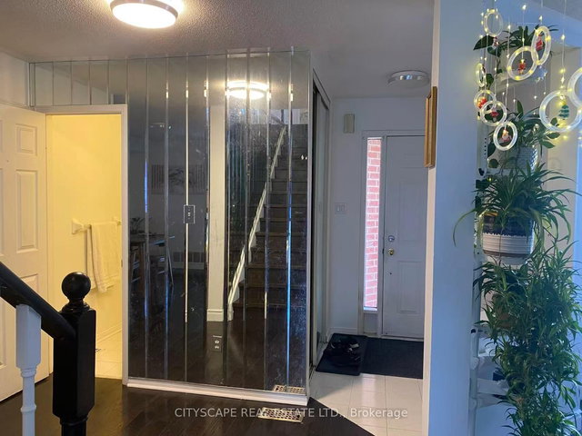 5357 Floral Hill Crescent