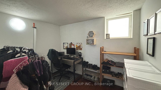 Lower 1 - 1242 Mcbride Avenue