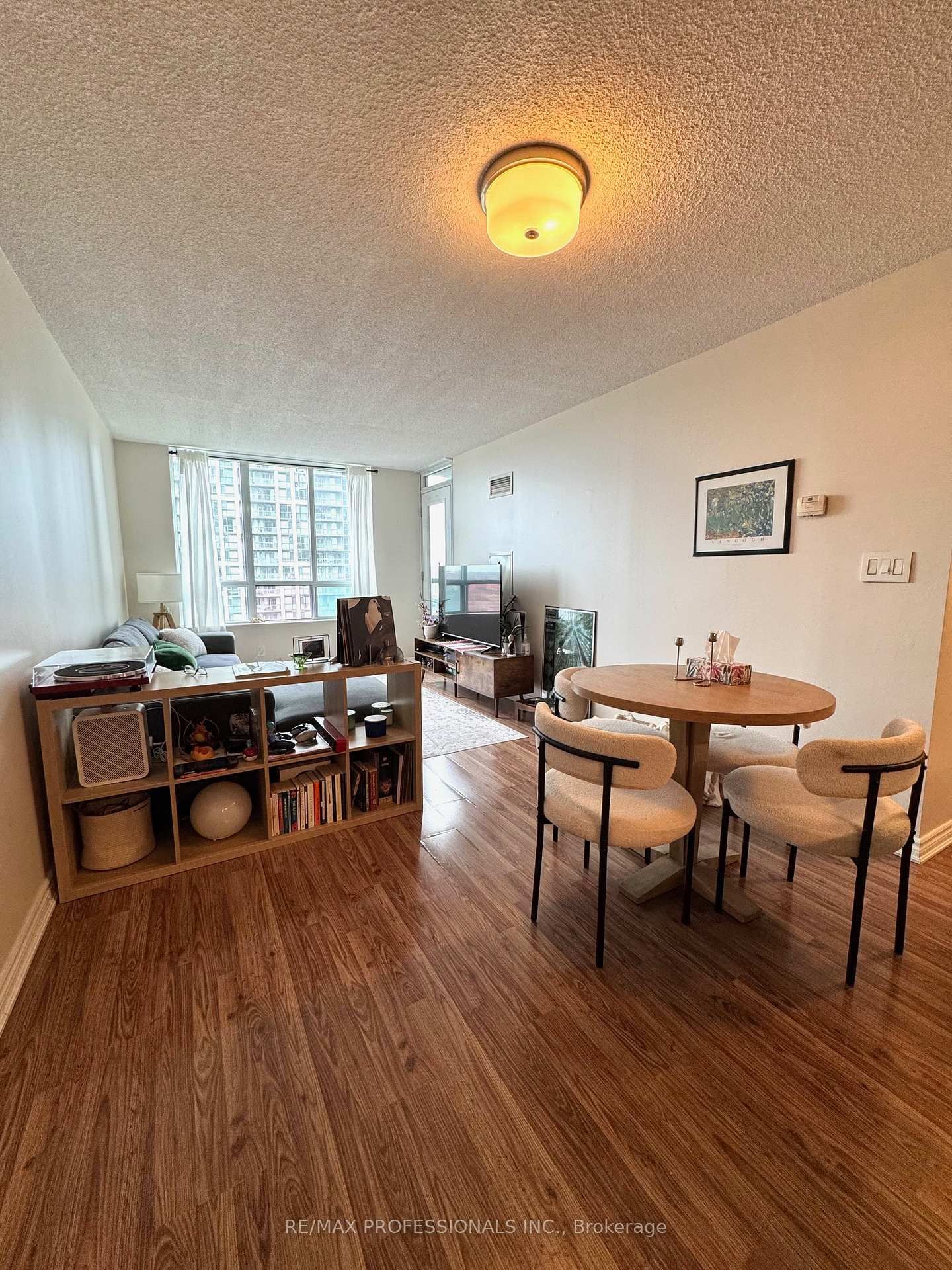 335 Rathburn Road W, Unit 917 - Photo 4