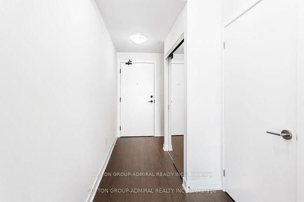 2807 - 4130 Parkside Village Dr, Mississauga, L5B 3M8 | Image 2