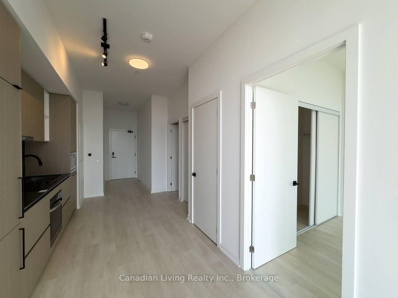 901 - 10 Graphophone Grve, Toronto, M6H 0E5 | Image 3