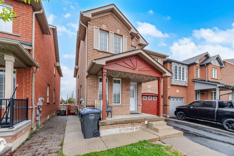 30 Ridgefield Court