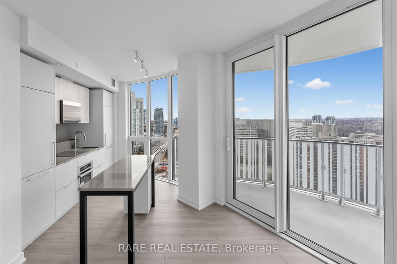 2004 - 1 Fairview Rd E, Mississauga, L5A 4C6 | Image 2