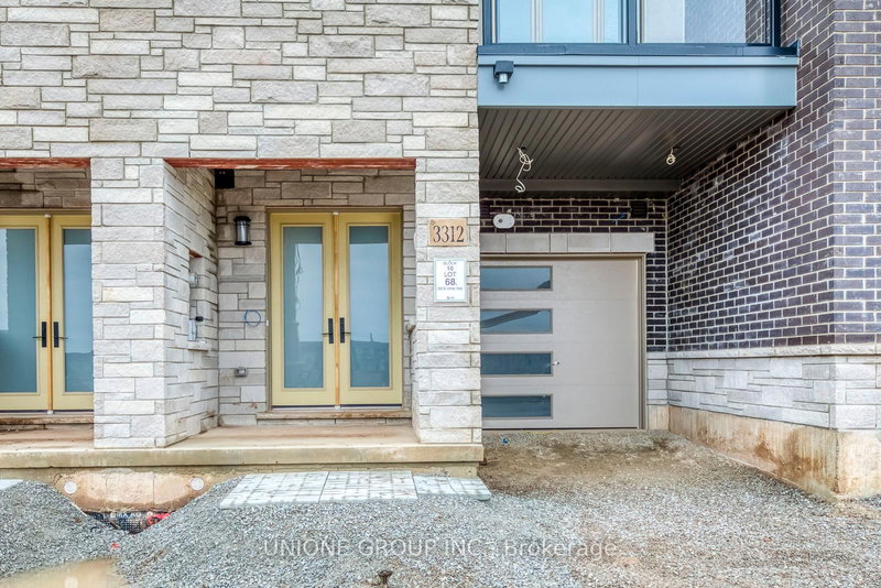 3312 Umar Ave, Oakville, L6M 5S2 | Image 2