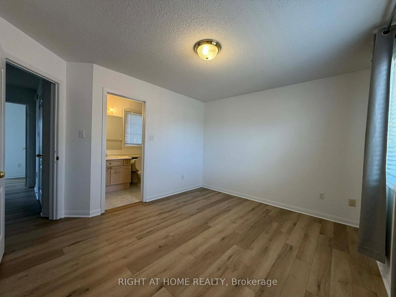 677 Irving Milton,ON L9T 6H6 — Photo 18