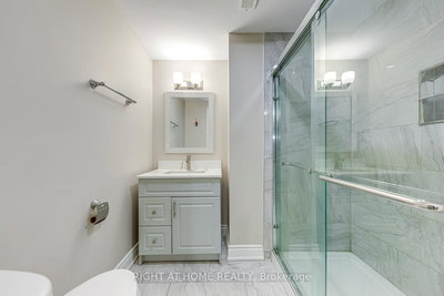 lower - 99 Masters Green Cres | Brampton | Image