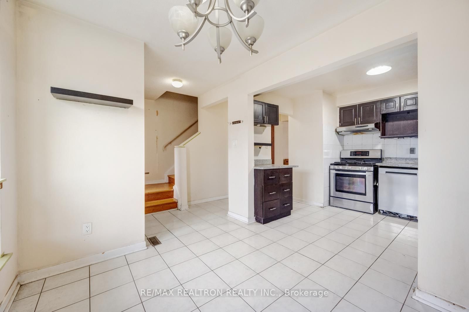 250 John Garland Boulevard • #106 • Toronto, ON photo 10