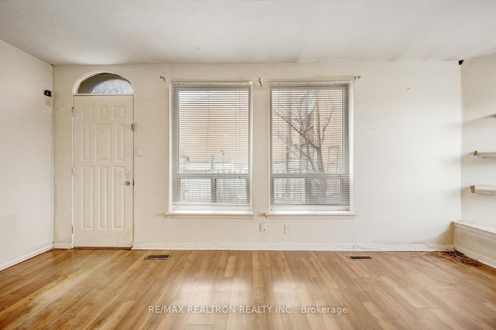 250 John Garland Boulevard • #106 • Toronto, ON photo 18