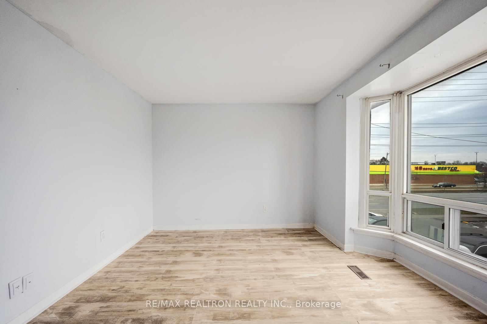 250 John Garland Boulevard • #106 • Toronto, ON photo 21