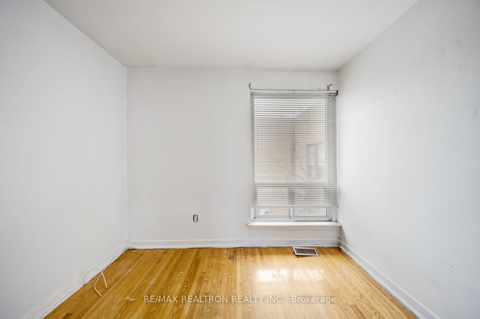 250 John Garland Boulevard • #106 • Toronto, ON photo 27