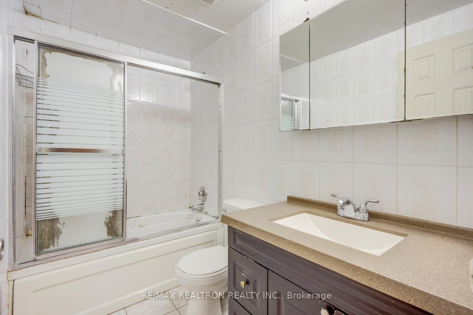 250 John Garland Boulevard • #106 • Toronto, ON photo 30