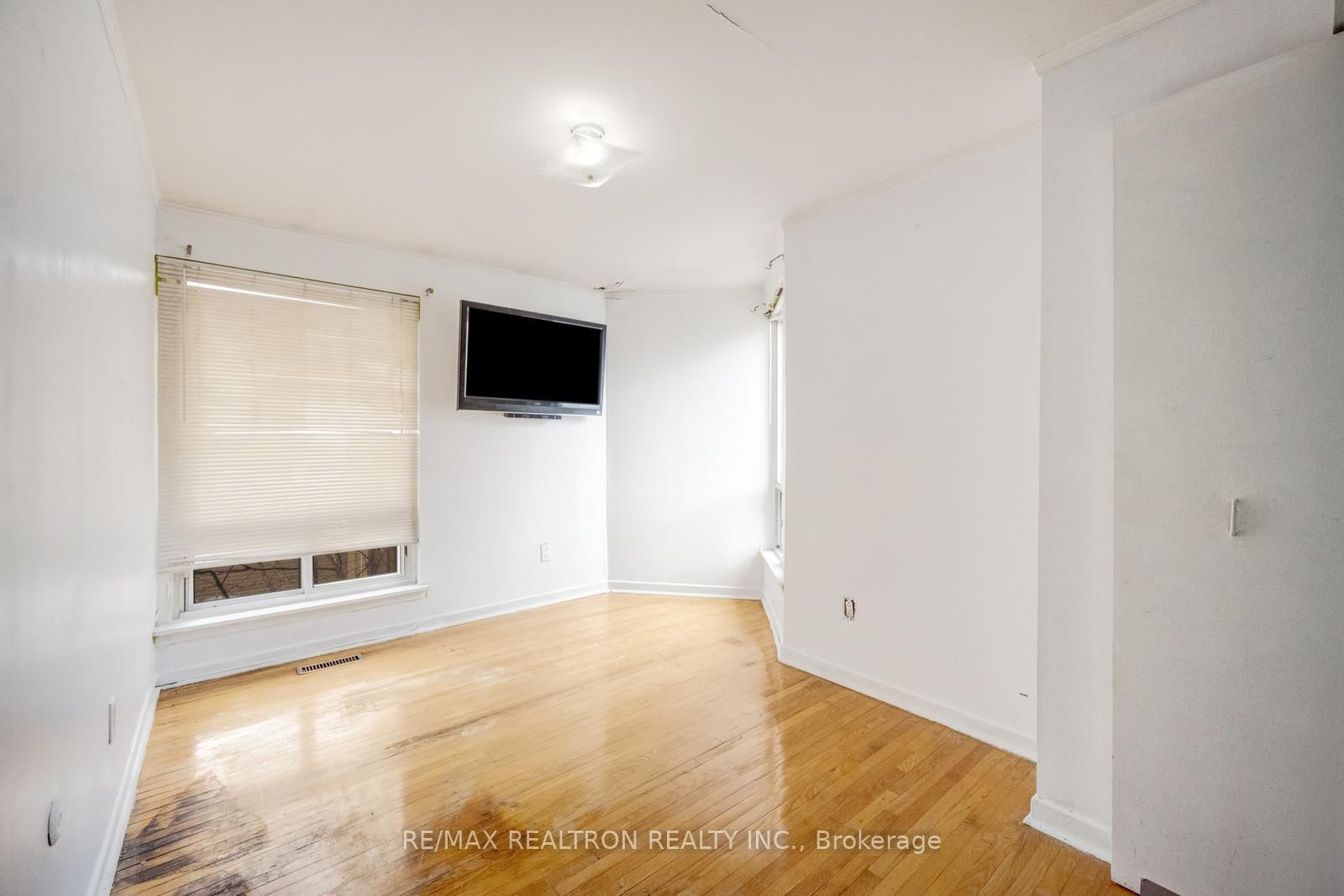 250 John Garland Boulevard • #106 • Toronto, ON photo 31