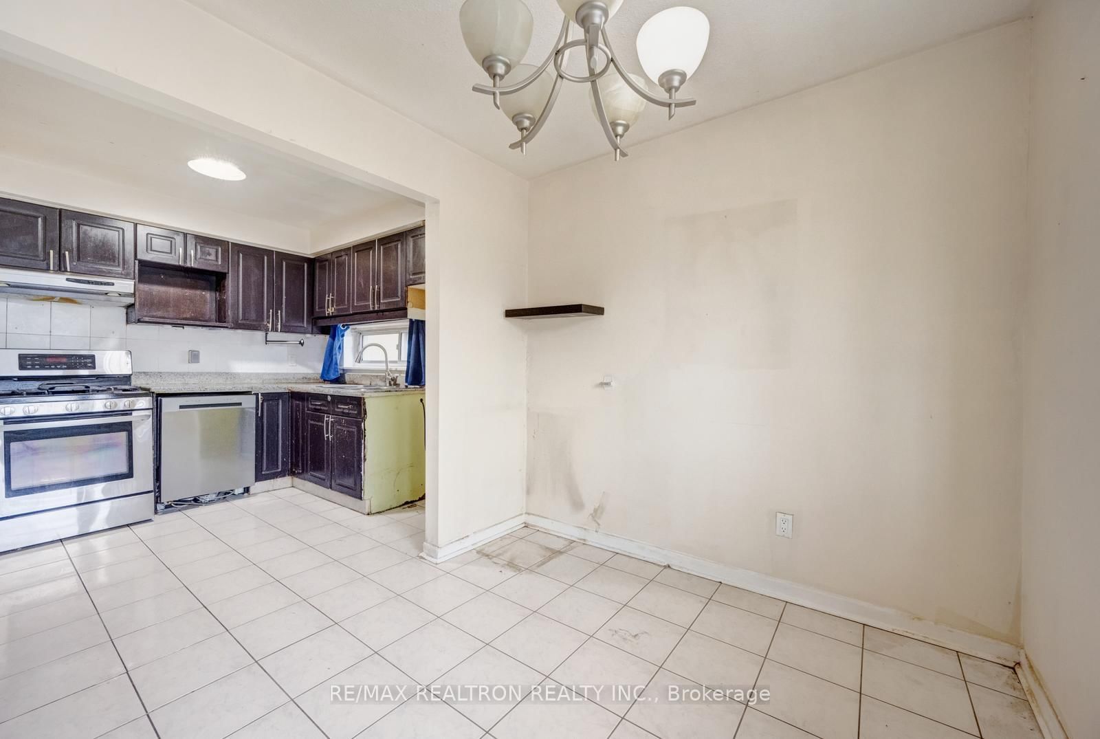 250 John Garland Boulevard • #106 • Toronto, ON photo 9