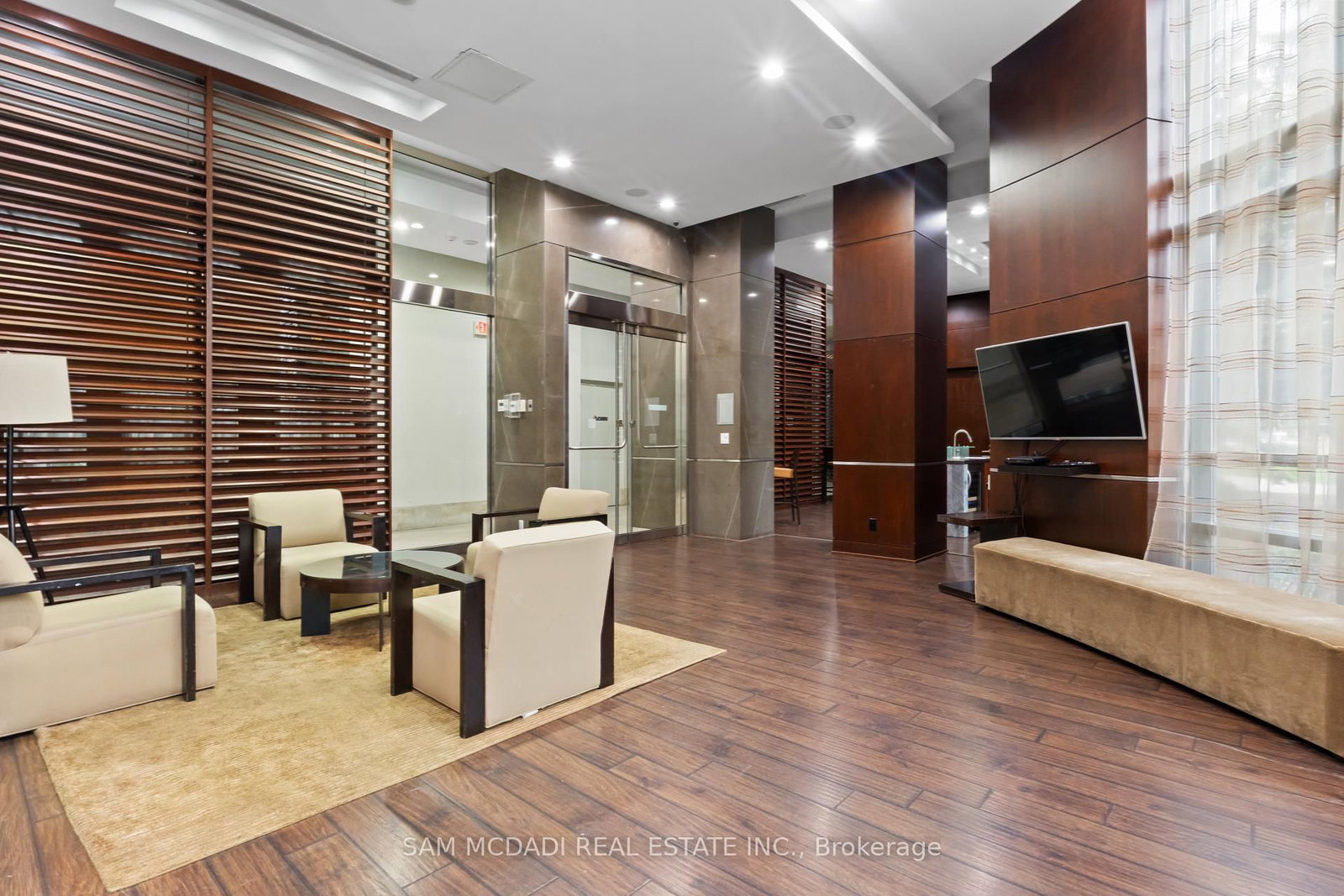 330 Burnhamthorpe Road, Unit 705 - Photo 21