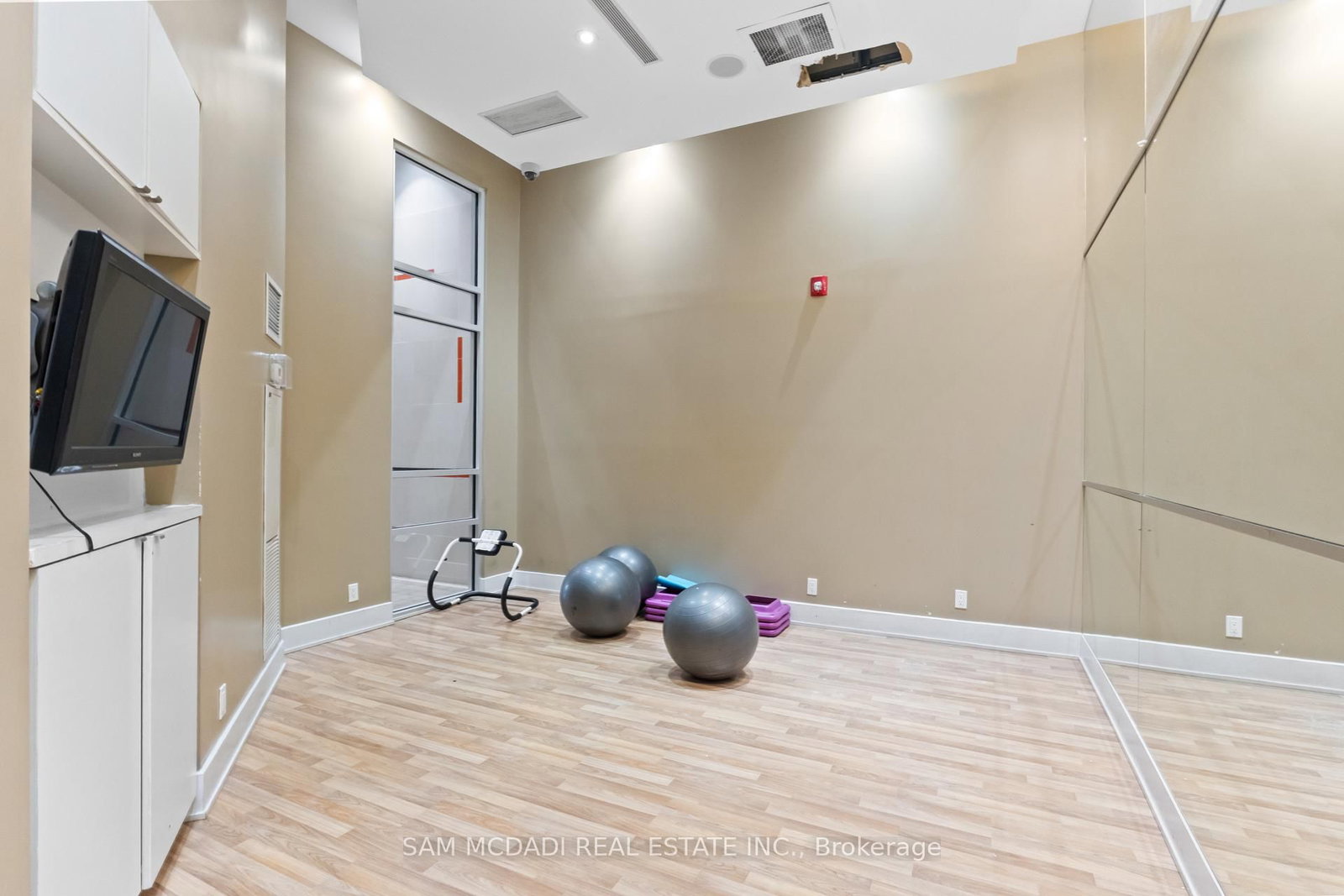 330 Burnhamthorpe Road, Unit 705 - Photo 28