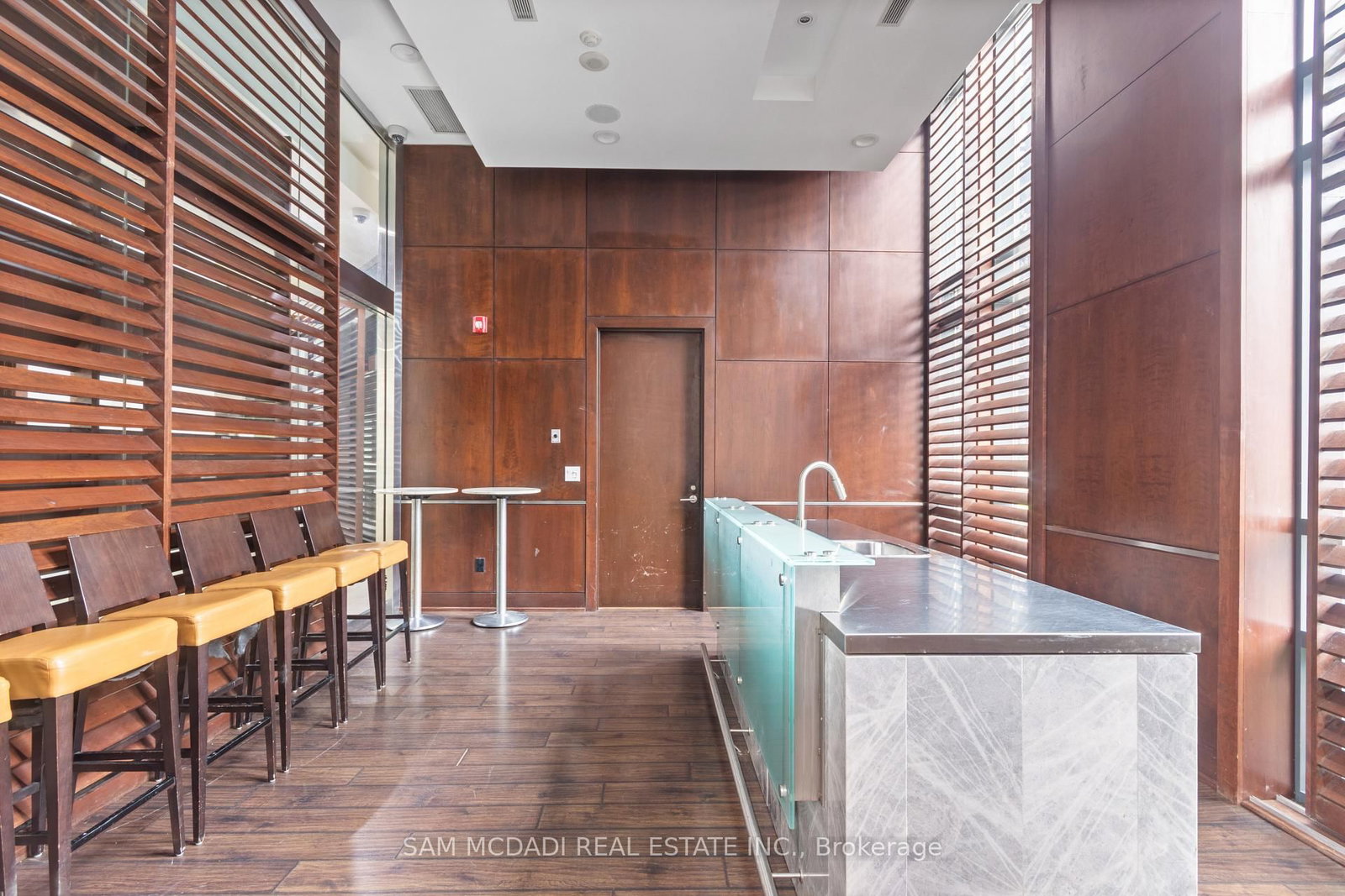 330 Burnhamthorpe Road, Unit 705 - Photo 32