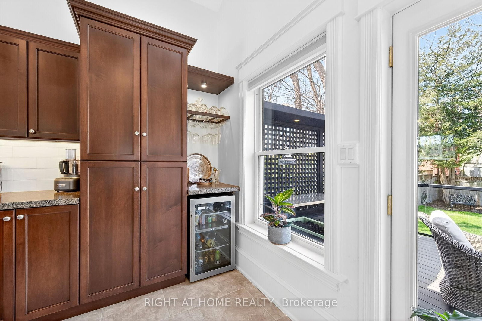 46 Bay Street - Photo 9