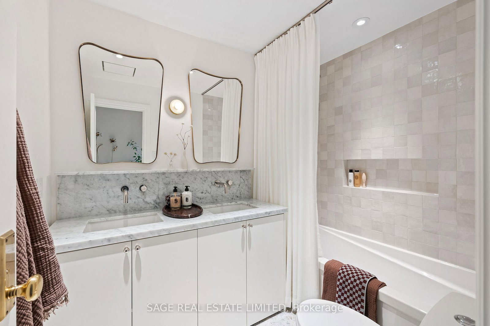138 Lappin Avenue - Photo 19