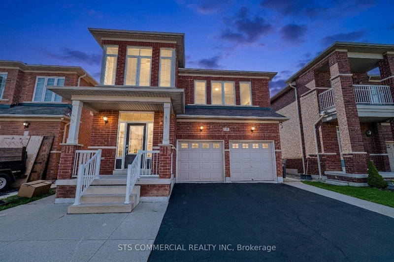 15 Hybrid St, Brampton, L7A 0L5 | Image 2