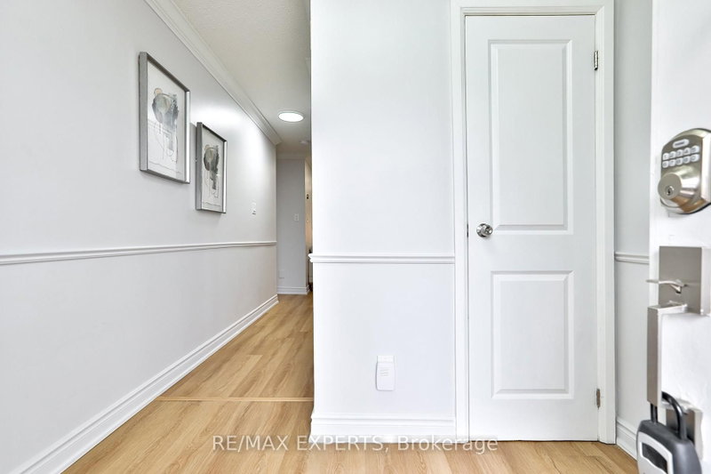 16 Hetherington Place