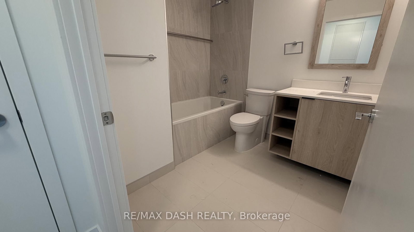 1007 THE QUEENSWAY Avenue, Unit 1707 - Photo 11