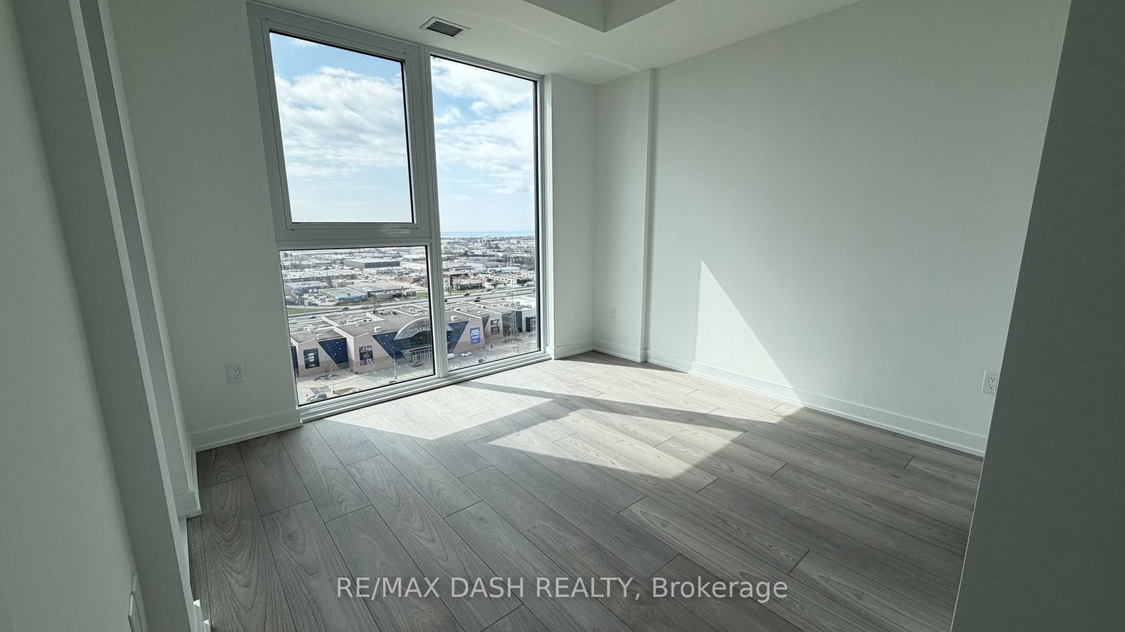 1007 THE QUEENSWAY Avenue, Unit 1707 - Photo 14